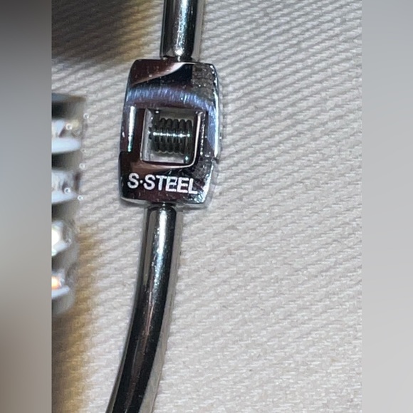 Stainless Steel Barrel Bangle with CZs - Picture 2 of 6